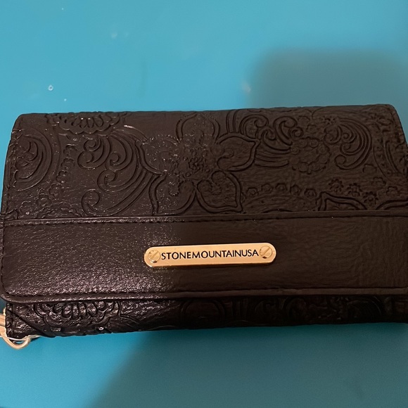 NWT wallet - Picture 2 of 10